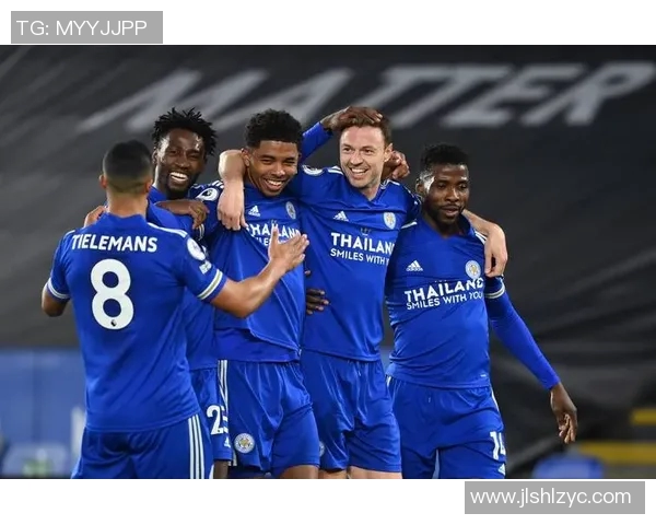 曼联主场迎战莱斯特城双方争夺英超积分巅峰对决 曼联主场迎战莱斯特城双方争夺英超积分巅峰对决